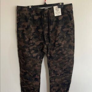 Men's Camouflage Jogger Pants